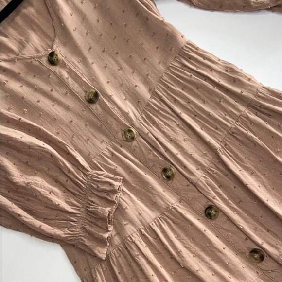 Elegant Tan Button-Down Dress - Picture 5 of 12